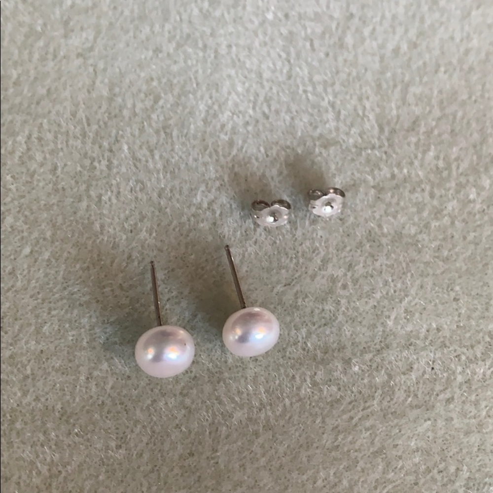 Small pearl studs with silver back